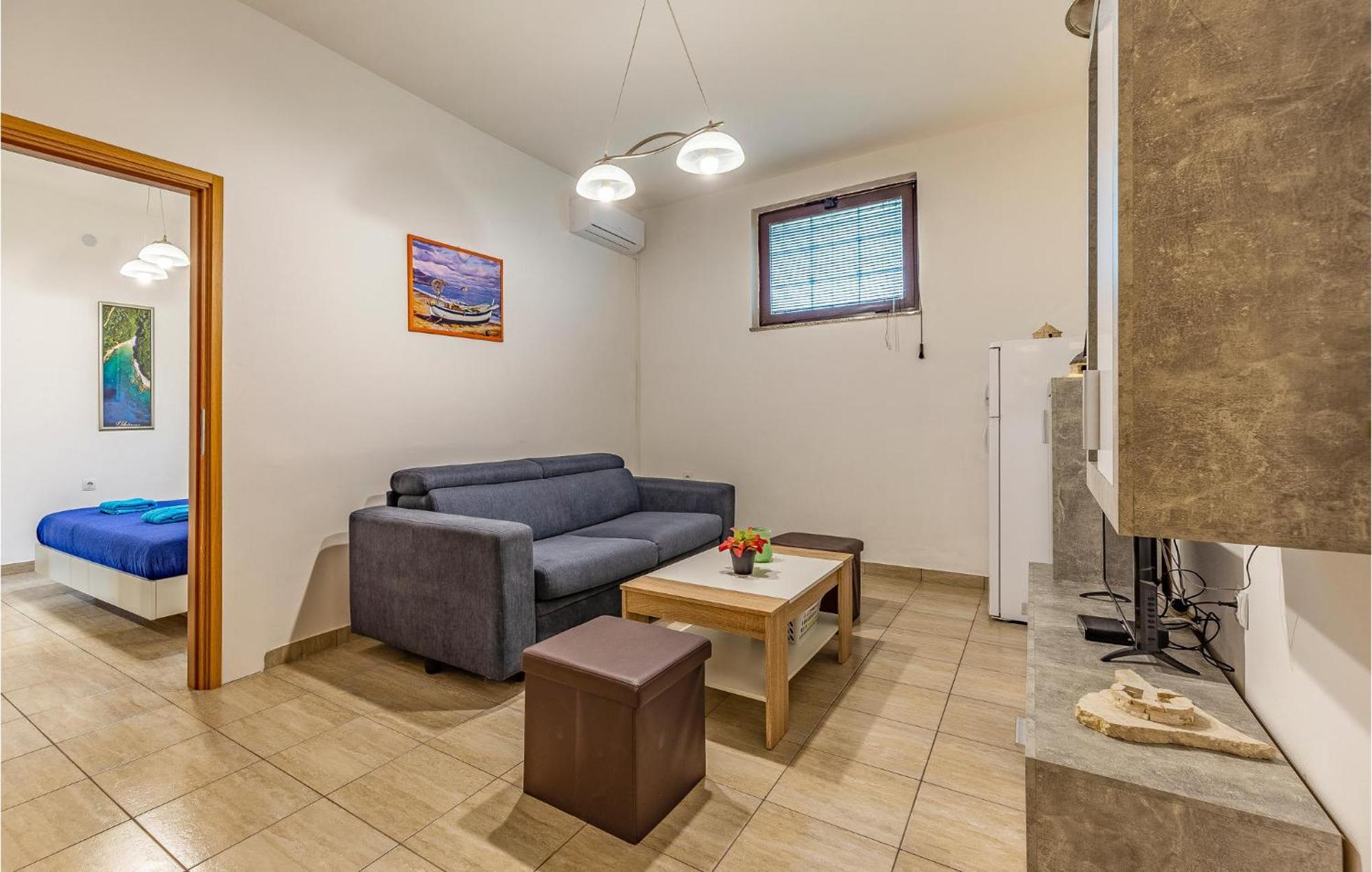 Amazing Apartment In Pula With Kitchen Ngoại thất bức ảnh