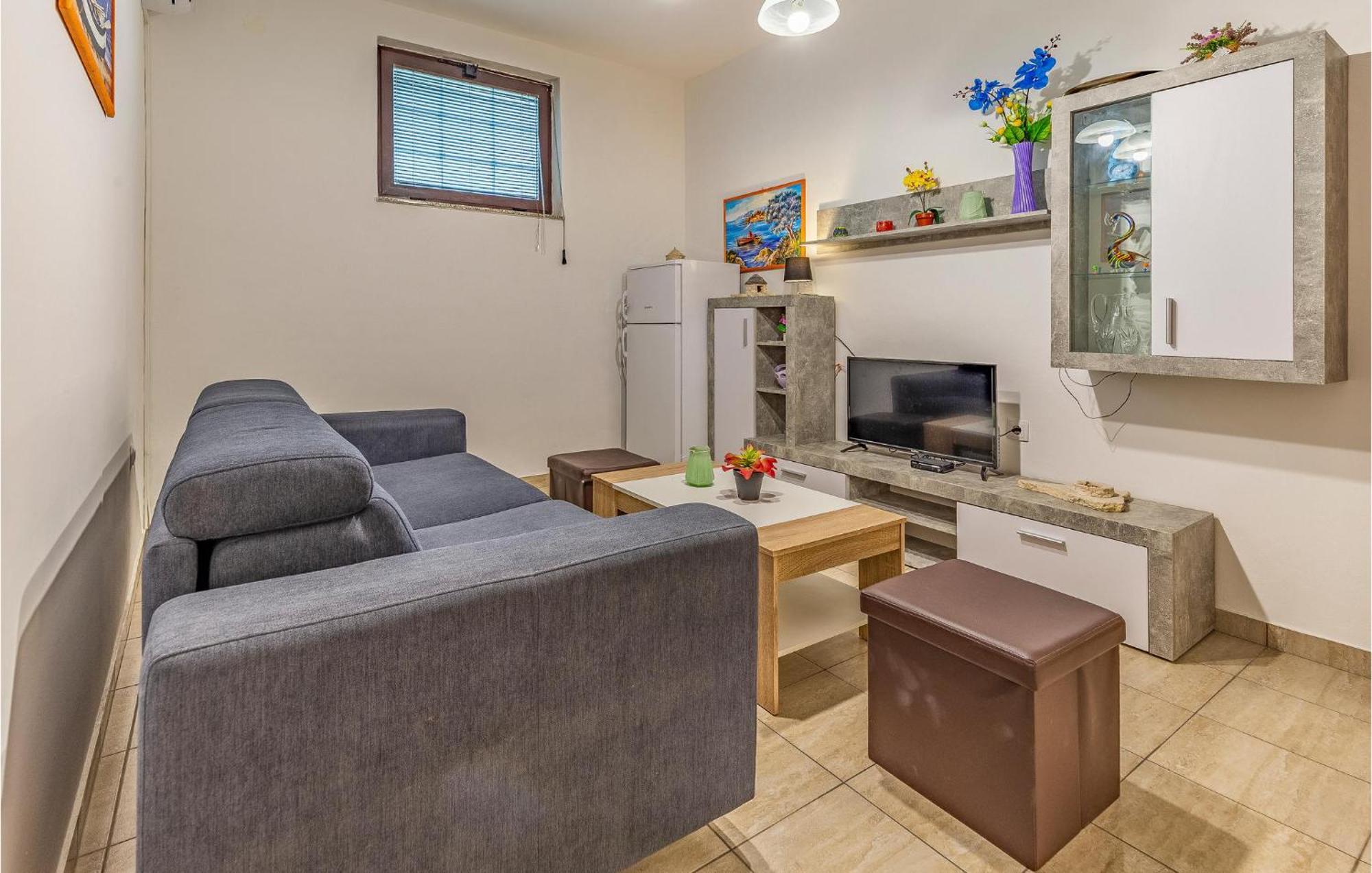 Amazing Apartment In Pula With Kitchen Ngoại thất bức ảnh