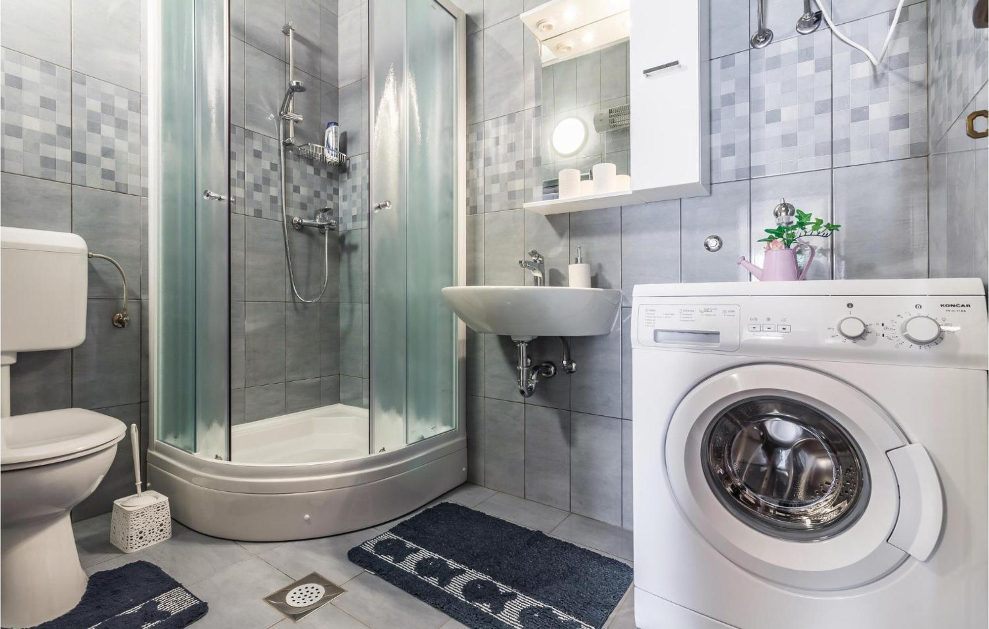 Amazing Apartment In Pula With Kitchen Ngoại thất bức ảnh
